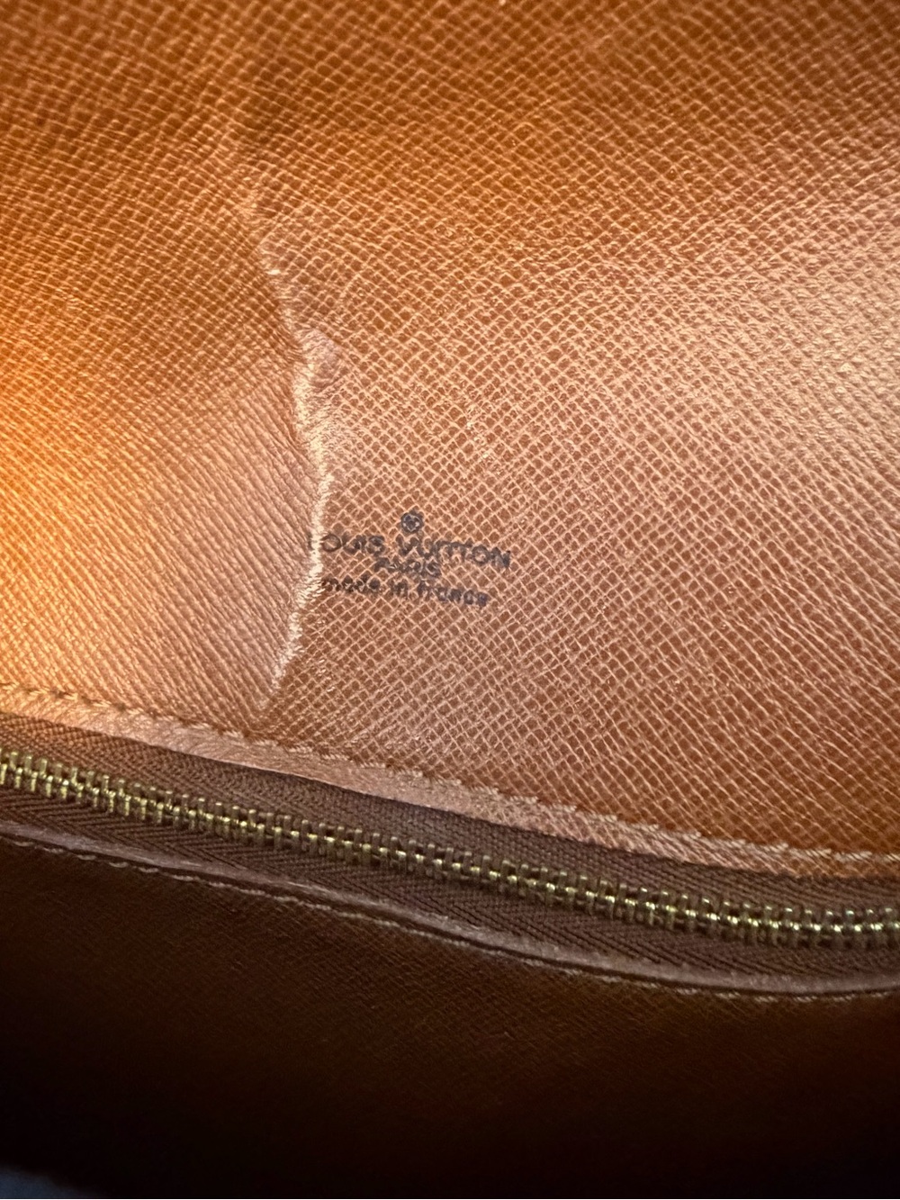 Authentic Louis Vuitton Monogram Saint Cloud GM Crossbody Bag - Picture 8 of 9